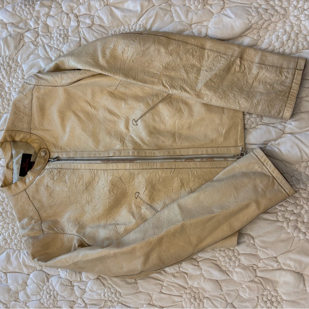 Danier Women's Cream Leather Jacket